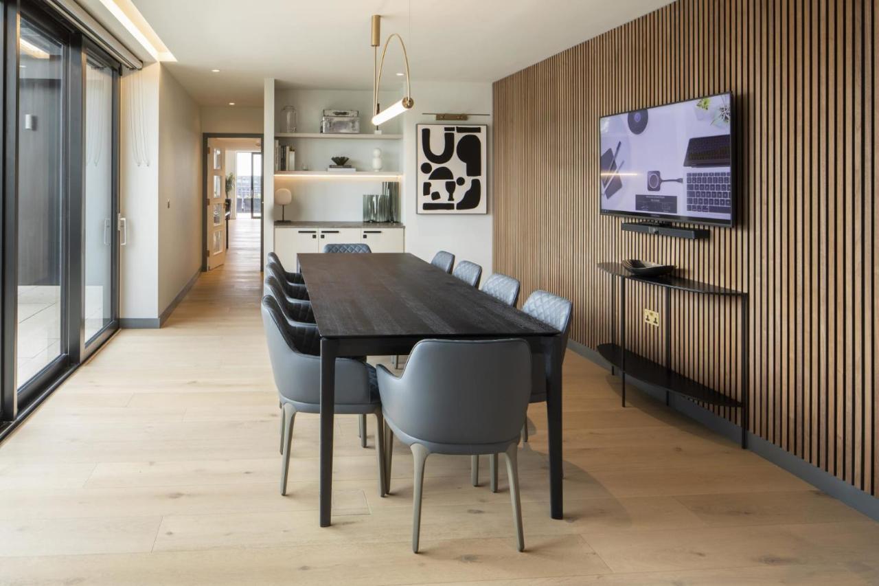Apartament Modern At Enclave Located In Central *