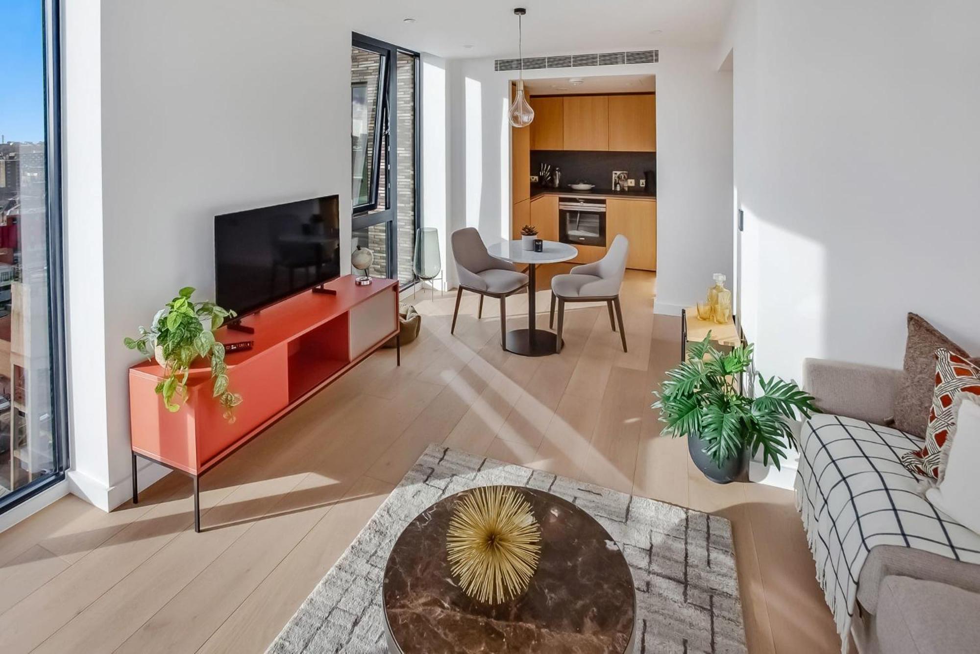 Apartament Modern At Enclave Located In Central *